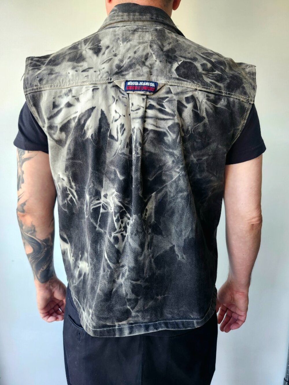 MECCA JEANS CO USA Grey White Acid Wash Denim Vest Chrome Snap Buttons